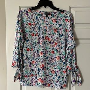 The Limited, size small, floral blouse with split sleeves